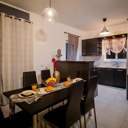 Paloma Mansion- With Private Pool Embraced By Nature By Mana Gers