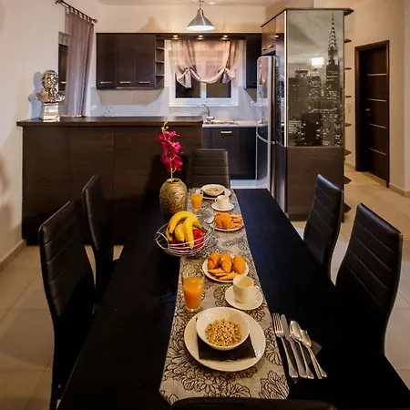 Paloma Mansion- With Private Pool Embraced By Nature By Mana Gers