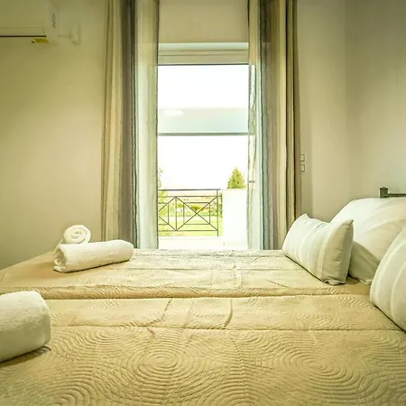 Paloma Mansion- With Private Pool Embraced By Nature By Mana Gers *