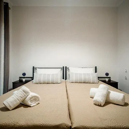 Paloma Mansion- With Private Pool Embraced By Nature By Mana Gers Hébergement de vacances