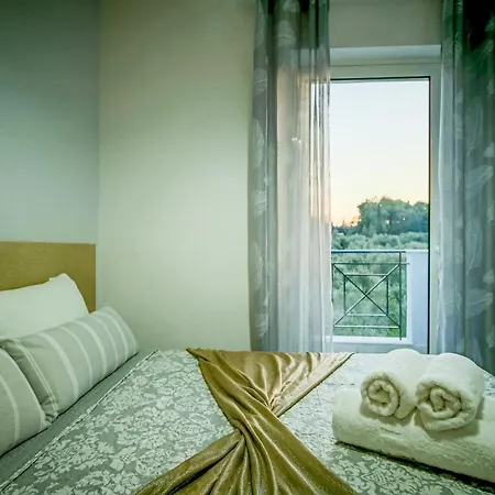 Paloma Mansion- With Private Pool Embraced By Nature By Mana Gers * Koukounariá